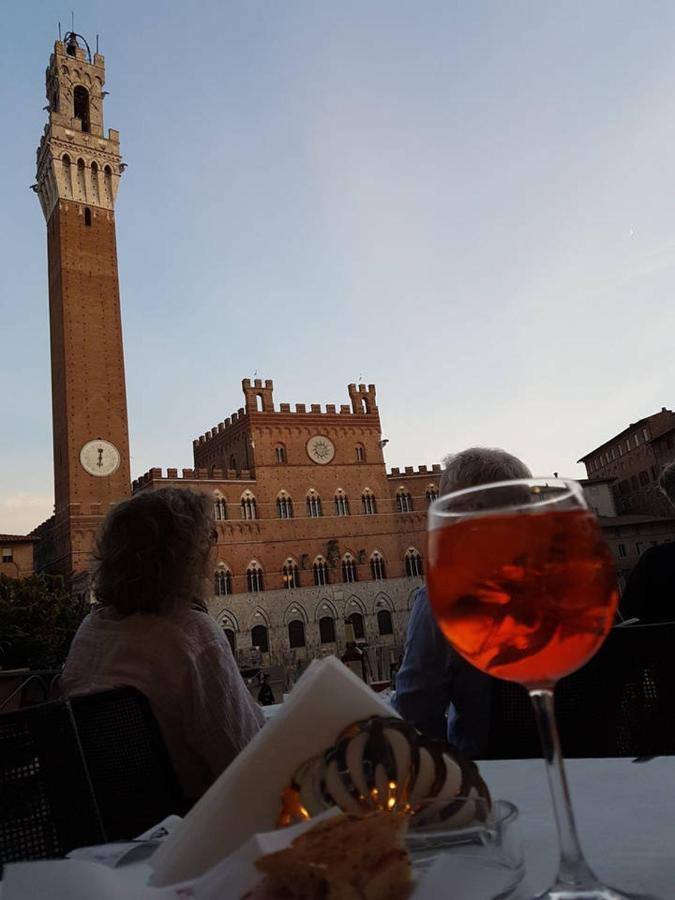 Da Simone Podere Santi Lucia E Pietro シエーナ エクステリア 写真
